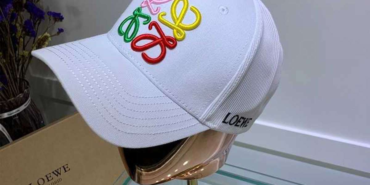 Ideas To pick The ideal Women's Designer Hat To suit your needs