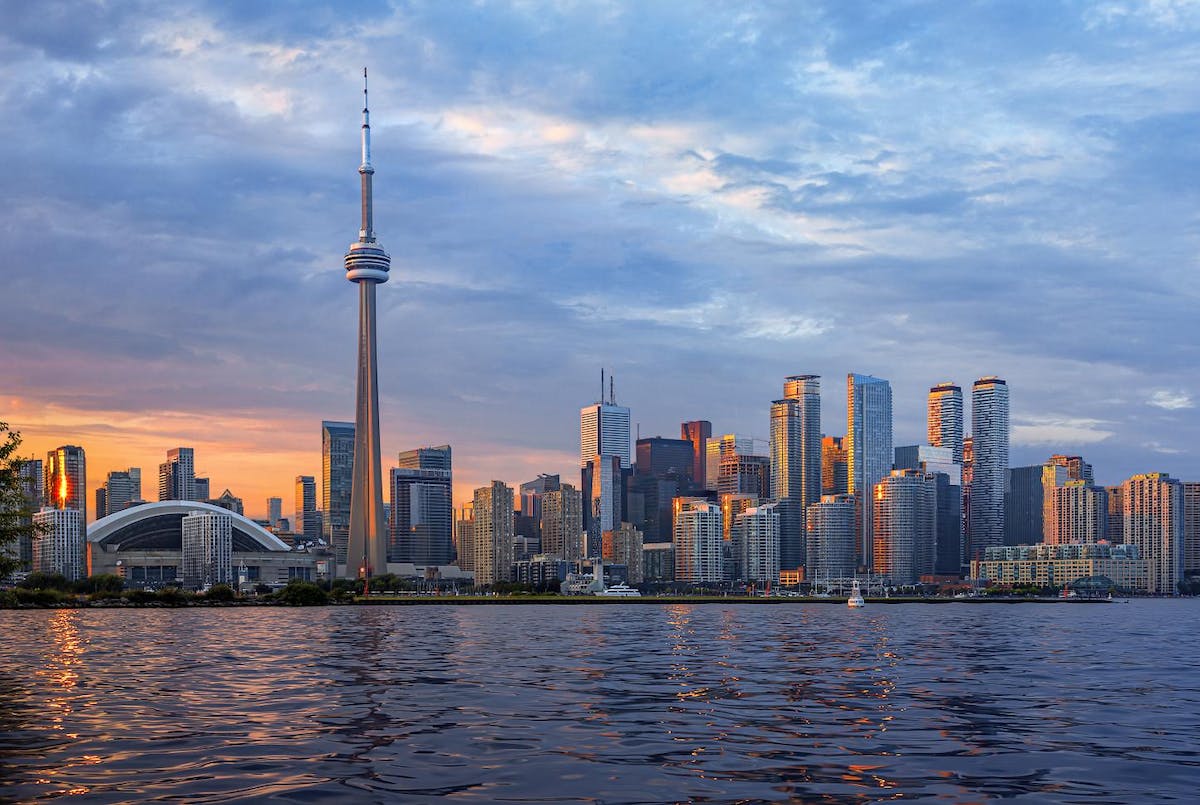 Why Should You Hire An Immigration Consultant?