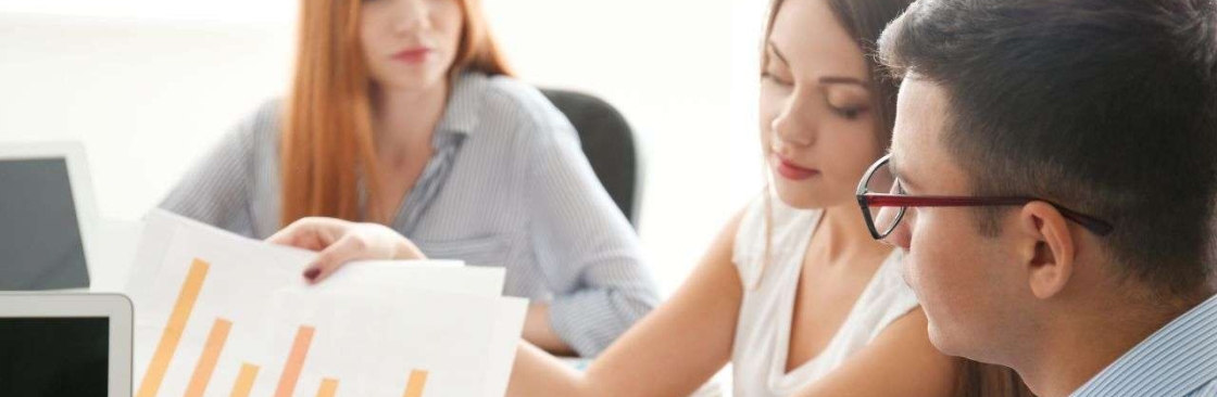 retail marketing expert Cover Image