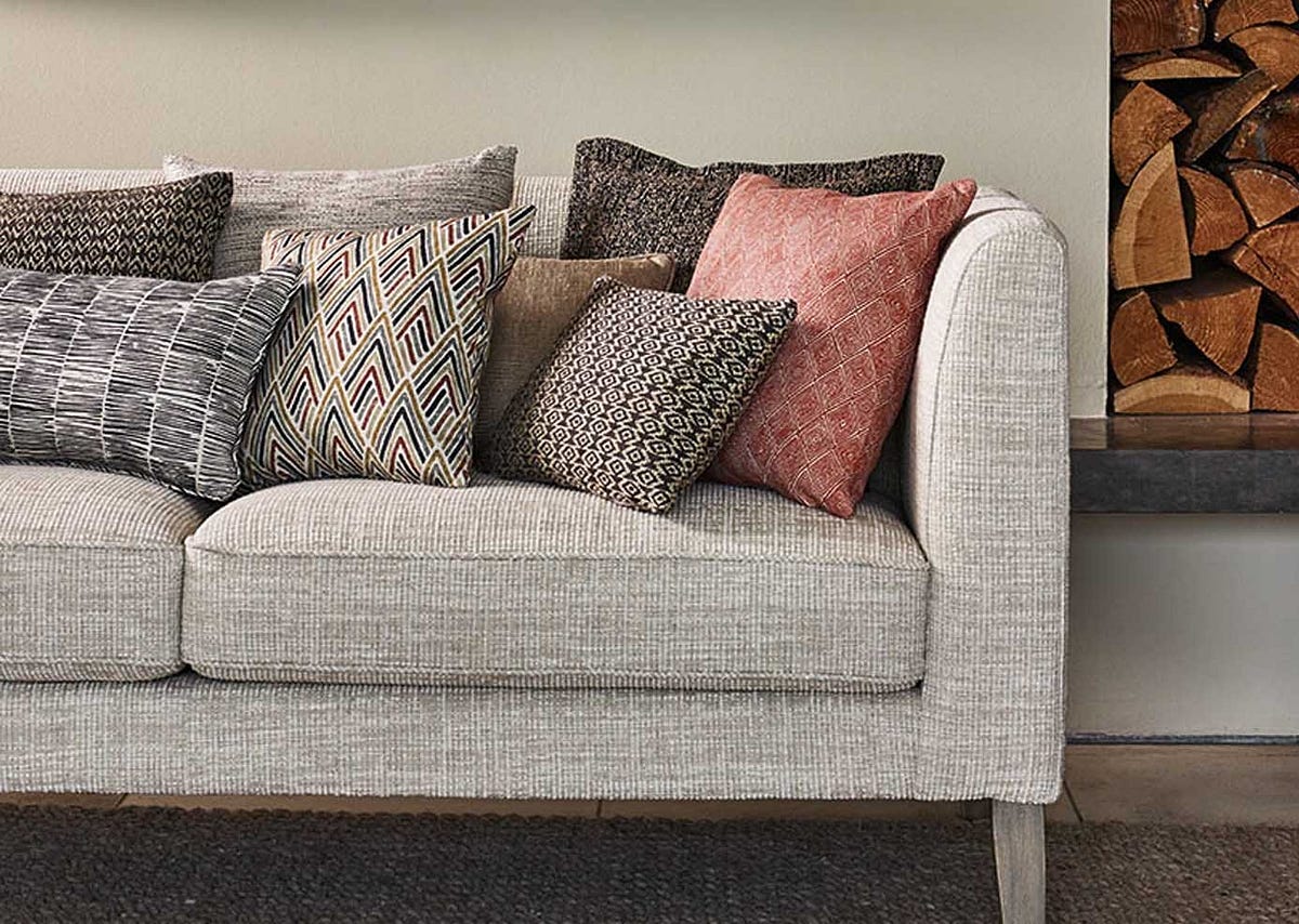 Sofa Upholstery Dubai Redefining Comfort and Elegance | by Risala Furniture LLC | Nov, 2024 | Medium