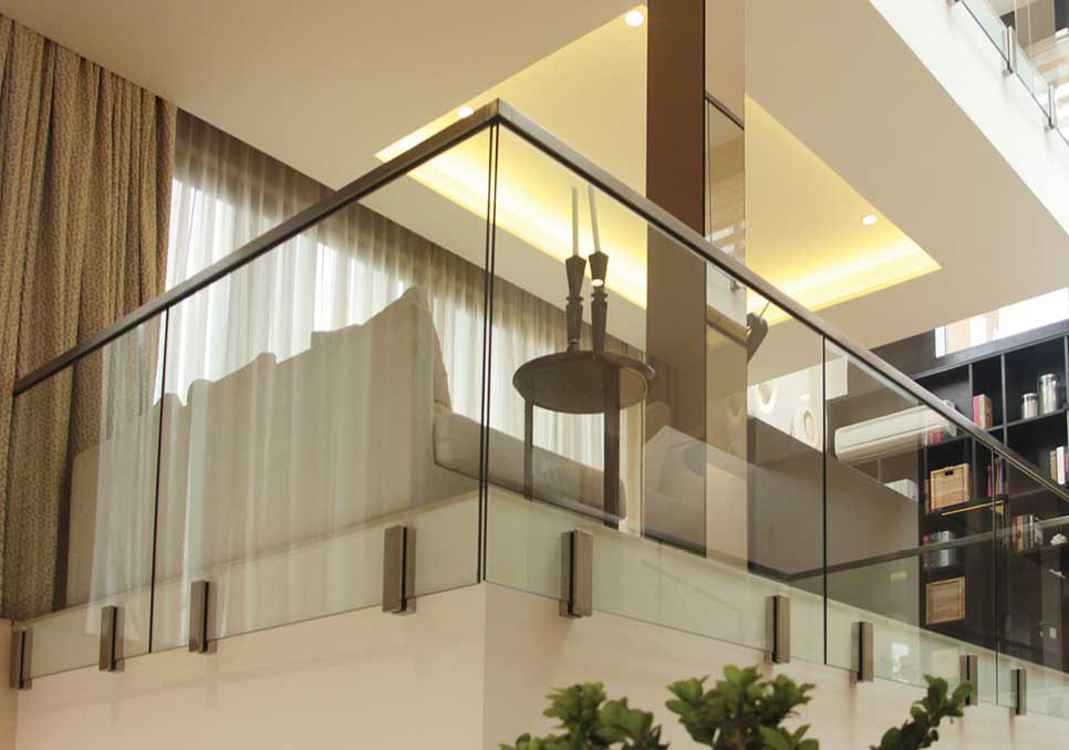 Why Glass Stair Steps Are the  Demanding Choice For Luxury Hotels