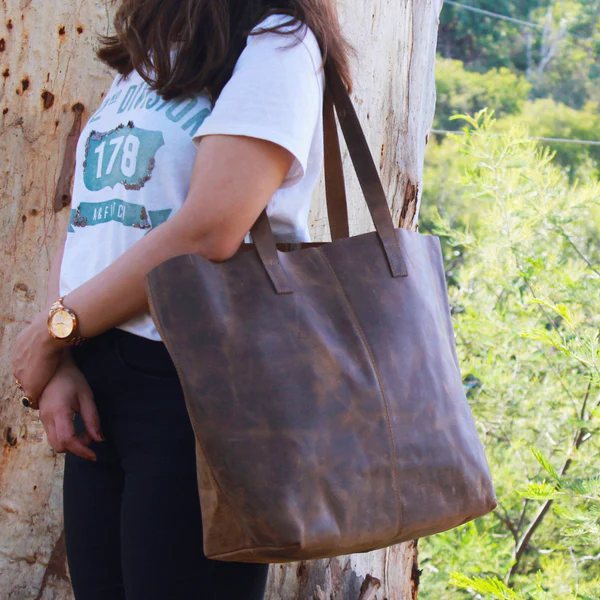 Buy Best Leather Bags from Linen Connections – Houston Stevenson