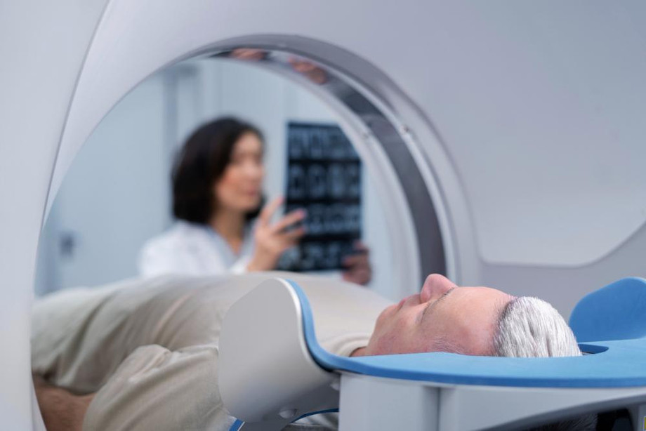 Frameless Stereotactic Radiosurgery vs Traditional Techniques: What’s the Difference?