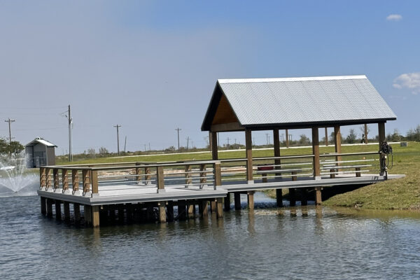 Top Features to Include When Working With a Boat House Builder - Squarespace Blog | Guest Posting/Blogging Site