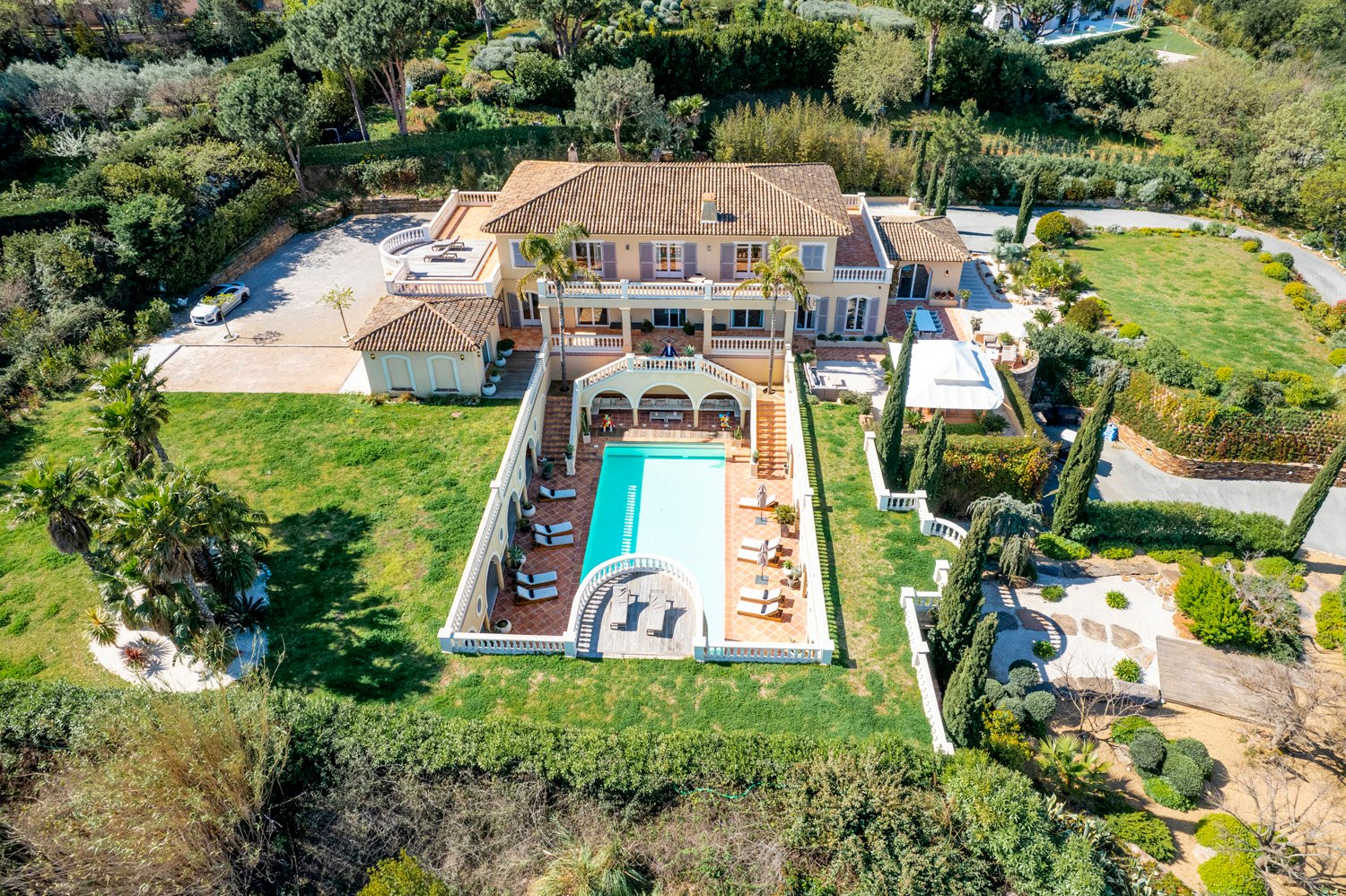 Why Do Travelers Choose the French Riviera for a Refined Escape? – Business Mark