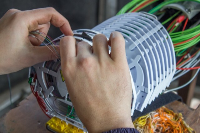 How Can a Fibre Optic Technician Become Certified? An Expert Manual for Developing a Future-Ready Career – @fibreoptics1 on Tumblr
