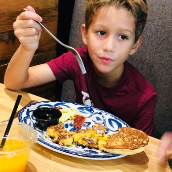 Family Dining Guide: Where Parents Can Enjoy Meals While Kids Stay Happy and Engaged – Serenity LeaFf